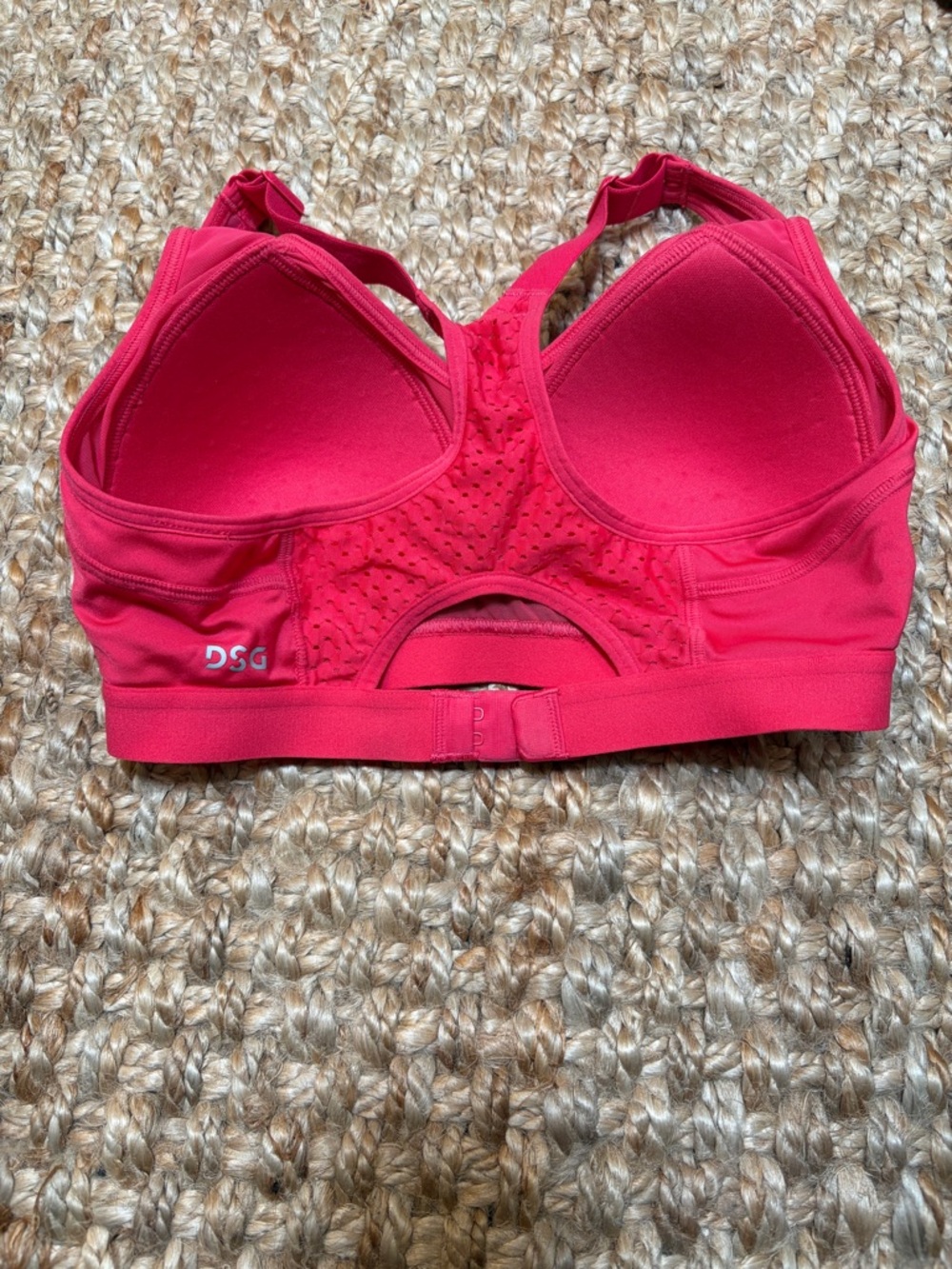 DSG Adjustable Sports Bra - Picture 3 of 4